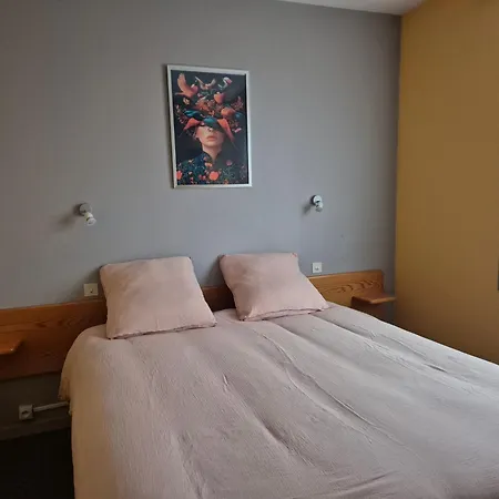 Inn Bin Vendued Cha Nous *