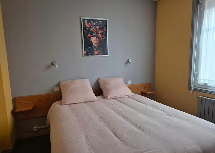 Inn Bin Vendued Cha Nous *